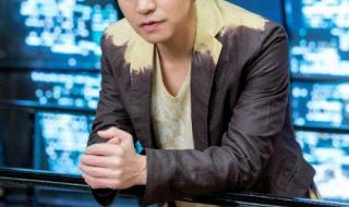 郑淳元听海 郑淳元听海